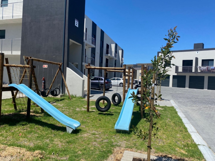 2 Bedroom Property for Sale in Parklands Western Cape